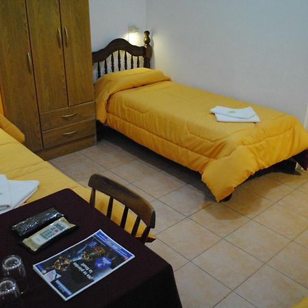 Hotel Romi Colonia del Sacramento Exterior foto